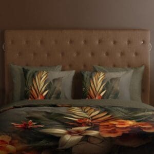 Bruin bed met tropische bloemen dekbedovertrek